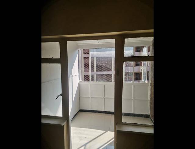 1 BEDROOM APARTMENT FOR SALE IN OVERPORT